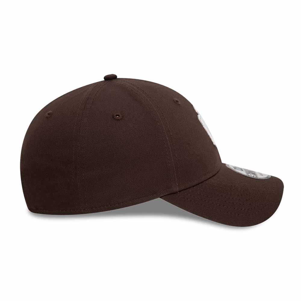 NEW YORK YANKEES ESSENTIAL DARK BROWN 9FORTY